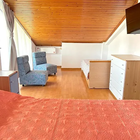 Quarto em Acomodações Particulares Konstamar Vergia